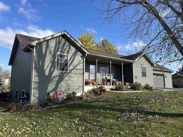 312 Hillside, ORANGEVILLE, Illinois 61060, 4 Bedrooms Bedrooms, ,2 BathroomsBathrooms,House,For Sale,Hillside,202506727