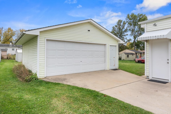 514 9th, BELVIDERE, Illinois 61008, 3 Bedrooms Bedrooms, ,1 BathroomBathrooms,House,For Sale,9th,202506728