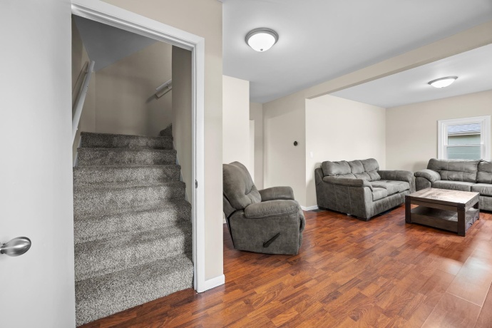 514 9th, BELVIDERE, Illinois 61008, 3 Bedrooms Bedrooms, ,1 BathroomBathrooms,House,For Sale,9th,202506728