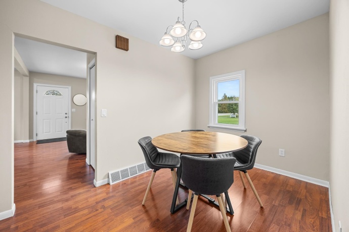 514 9th, BELVIDERE, Illinois 61008, 3 Bedrooms Bedrooms, ,1 BathroomBathrooms,House,For Sale,9th,202506728