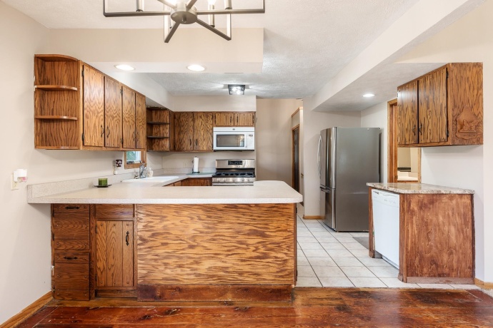 8217 Ravere, MACHESNEY PARK, Illinois 61115, 2 Bedrooms Bedrooms, ,2 BathroomsBathrooms,House,For Sale,Ravere,202506317