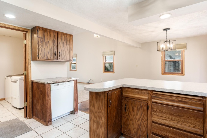 8217 Ravere, MACHESNEY PARK, Illinois 61115, 2 Bedrooms Bedrooms, ,2 BathroomsBathrooms,House,For Sale,Ravere,202506317