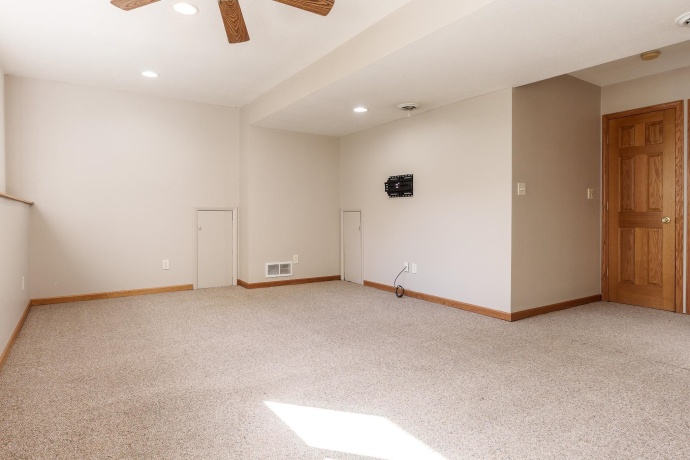 8217 Ravere, MACHESNEY PARK, Illinois 61115, 2 Bedrooms Bedrooms, ,2 BathroomsBathrooms,House,For Sale,Ravere,202506317