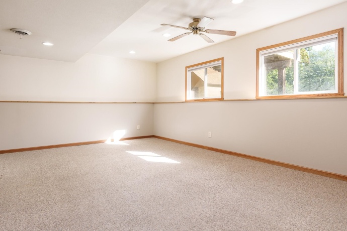 8217 Ravere, MACHESNEY PARK, Illinois 61115, 2 Bedrooms Bedrooms, ,2 BathroomsBathrooms,House,For Sale,Ravere,202506317