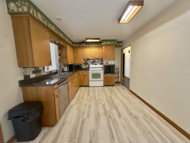 203 Ash, MORRISON, Illinois 61270, 2 Bedrooms Bedrooms, ,2 BathroomsBathrooms,House,For Sale,Ash,202505154