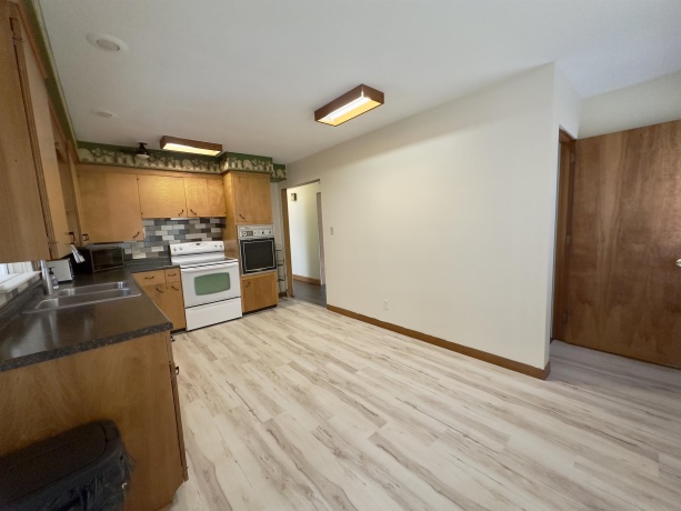 203 Ash, MORRISON, Illinois 61270, 2 Bedrooms Bedrooms, ,2 BathroomsBathrooms,House,For Sale,Ash,202505154