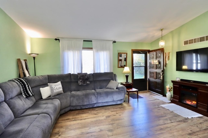 5961 Lacrosse, ROSCOE, Illinois 61073, 3 Bedrooms Bedrooms, ,2 BathroomsBathrooms,House,For Sale,Lacrosse,202506732