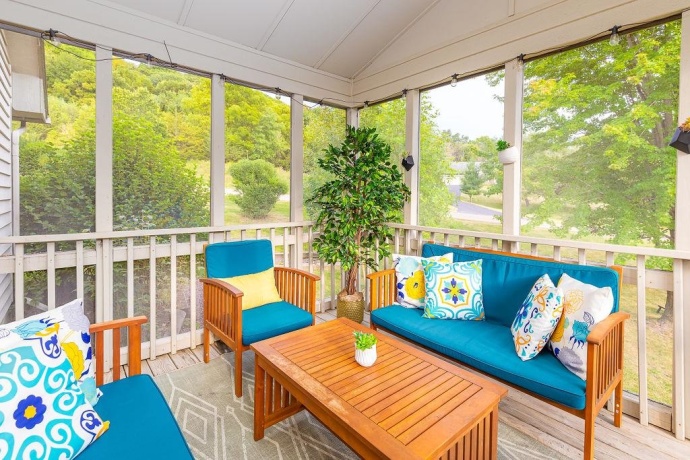 446 Territory, GALENA, Illinois 61036, 6 Bedrooms Bedrooms, ,6 BathroomsBathrooms,House,For Sale,Territory,202506733