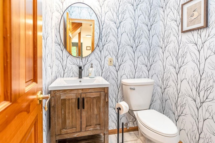 446 Territory, GALENA, Illinois 61036, 6 Bedrooms Bedrooms, ,6 BathroomsBathrooms,House,For Sale,Territory,202506733