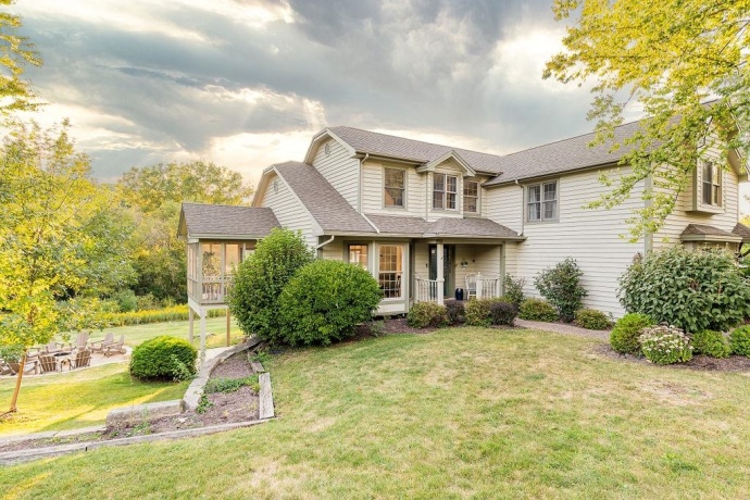 446 Territory, GALENA, Illinois 61036, 6 Bedrooms Bedrooms, ,6 BathroomsBathrooms,House,For Sale,Territory,202506733