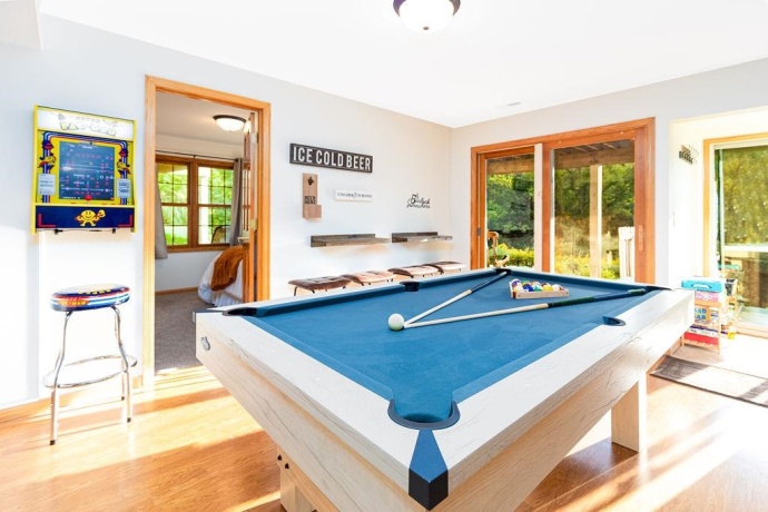 446 Territory, GALENA, Illinois 61036, 6 Bedrooms Bedrooms, ,6 BathroomsBathrooms,House,For Sale,Territory,202506733