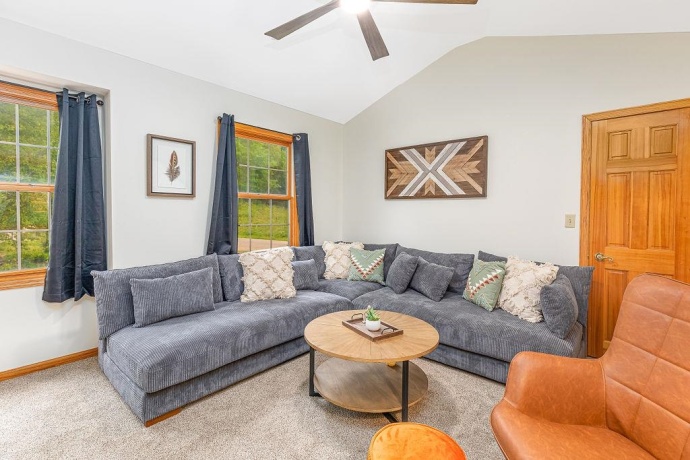 446 Territory, GALENA, Illinois 61036, 6 Bedrooms Bedrooms, ,6 BathroomsBathrooms,House,For Sale,Territory,202506733