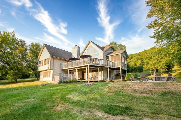 446 Territory, GALENA, Illinois 61036, 6 Bedrooms Bedrooms, ,6 BathroomsBathrooms,House,For Sale,Territory,202506733