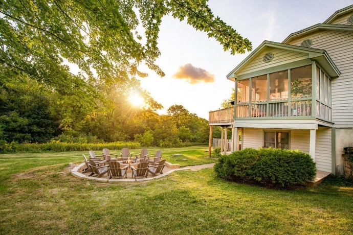 446 Territory, GALENA, Illinois 61036, 6 Bedrooms Bedrooms, ,6 BathroomsBathrooms,House,For Sale,Territory,202506733