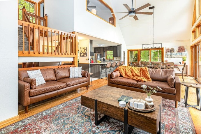 446 Territory, GALENA, Illinois 61036, 6 Bedrooms Bedrooms, ,6 BathroomsBathrooms,House,For Sale,Territory,202506733