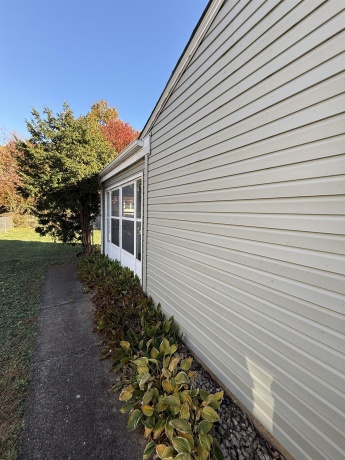 2108 23rd, ROCKFORD, Illinois 61108, 2 Bedrooms Bedrooms, ,1 BathroomBathrooms,House,For Sale,23rd,202506735