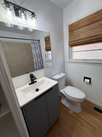 2108 23rd, ROCKFORD, Illinois 61108, 2 Bedrooms Bedrooms, ,1 BathroomBathrooms,House,For Sale,23rd,202506735