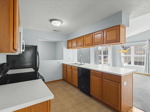 8628 Victory, MACHESNEY PARK, Illinois 61115, 2 Bedrooms Bedrooms, ,2 BathroomsBathrooms,Condominium,For Sale,Victory,202506736