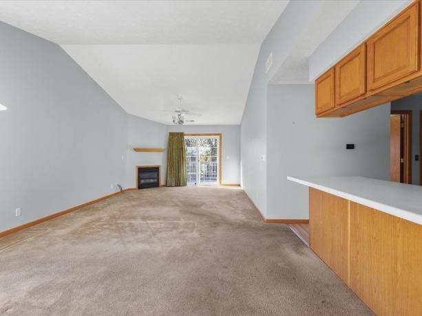 8628 Victory, MACHESNEY PARK, Illinois 61115, 2 Bedrooms Bedrooms, ,2 BathroomsBathrooms,Condominium,For Sale,Victory,202506736