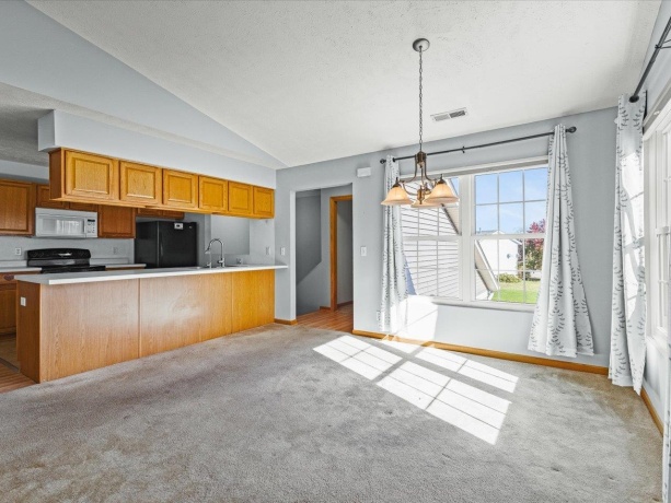 8628 Victory, MACHESNEY PARK, Illinois 61115, 2 Bedrooms Bedrooms, ,2 BathroomsBathrooms,Condominium,For Sale,Victory,202506736