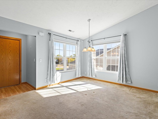 8628 Victory, MACHESNEY PARK, Illinois 61115, 2 Bedrooms Bedrooms, ,2 BathroomsBathrooms,Condominium,For Sale,Victory,202506736