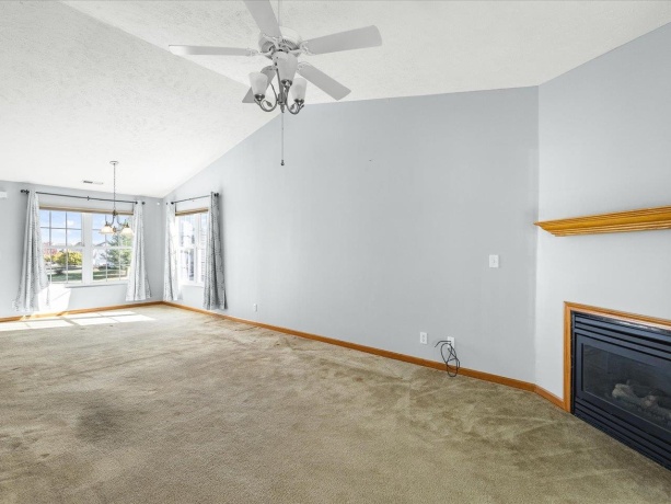 8628 Victory, MACHESNEY PARK, Illinois 61115, 2 Bedrooms Bedrooms, ,2 BathroomsBathrooms,Condominium,For Sale,Victory,202506736