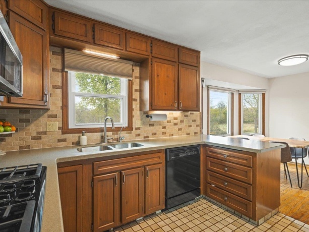 515 Chicory, MACHESNEY PARK, Illinois 61115, 3 Bedrooms Bedrooms, ,2 BathroomsBathrooms,House,For Sale,Chicory,202506737