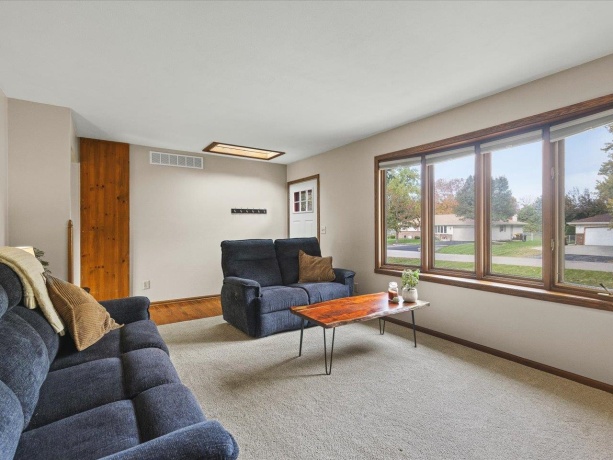 515 Chicory, MACHESNEY PARK, Illinois 61115, 3 Bedrooms Bedrooms, ,2 BathroomsBathrooms,House,For Sale,Chicory,202506737