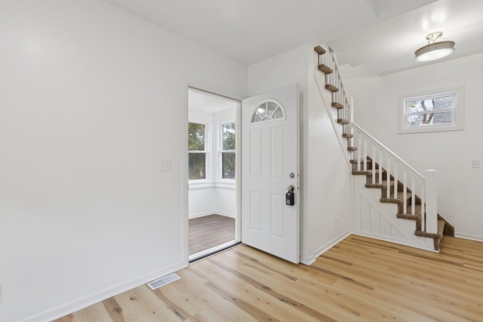 1306 Magnolia, ROCKFORD, Illinois 61104, 4 Bedrooms Bedrooms, ,2 BathroomsBathrooms,House,For Sale,Magnolia,202506739