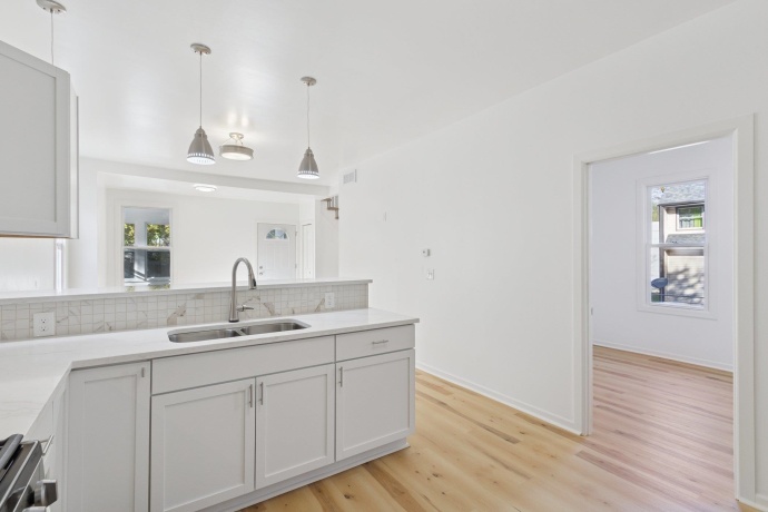 1306 Magnolia, ROCKFORD, Illinois 61104, 4 Bedrooms Bedrooms, ,2 BathroomsBathrooms,House,For Sale,Magnolia,202506739