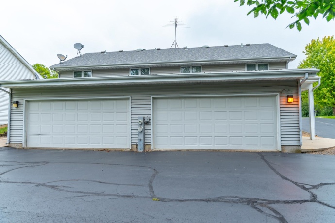 3786-3788 Sage, ROCKFORD, Illinois 61114, ,2 Units,For Sale,Sage,202506738