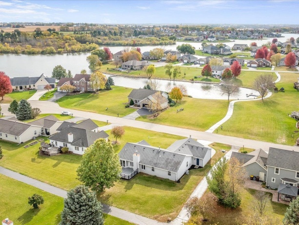 12861 Clearwater Pointe, WINNEBAGO, Illinois 61088, 3 Bedrooms Bedrooms, ,2 BathroomsBathrooms,House,For Sale,Clearwater Pointe,202506744