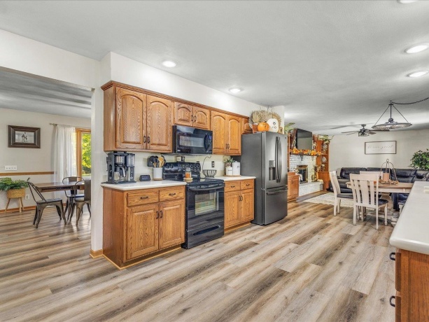 8181 Hilltop, WINNEBAGO, Illinois 61088, 3 Bedrooms Bedrooms, ,2 BathroomsBathrooms,House,For Sale,Hilltop,202506747