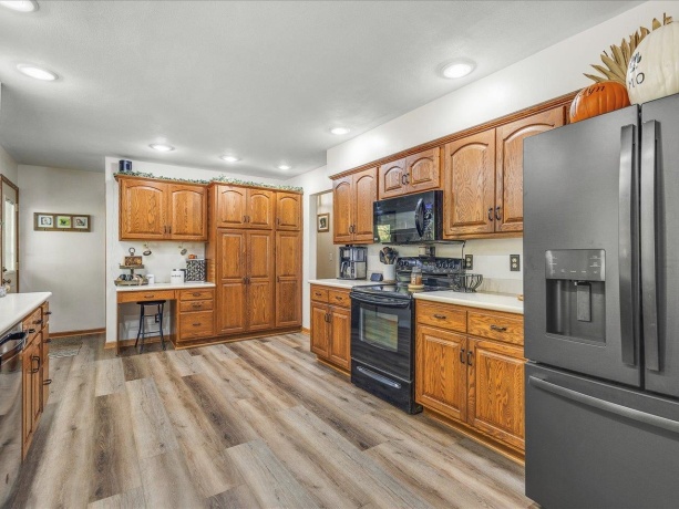 8181 Hilltop, WINNEBAGO, Illinois 61088, 3 Bedrooms Bedrooms, ,2 BathroomsBathrooms,House,For Sale,Hilltop,202506747