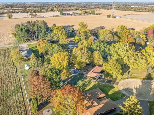 8181 Hilltop, WINNEBAGO, Illinois 61088, 3 Bedrooms Bedrooms, ,2 BathroomsBathrooms,House,For Sale,Hilltop,202506747