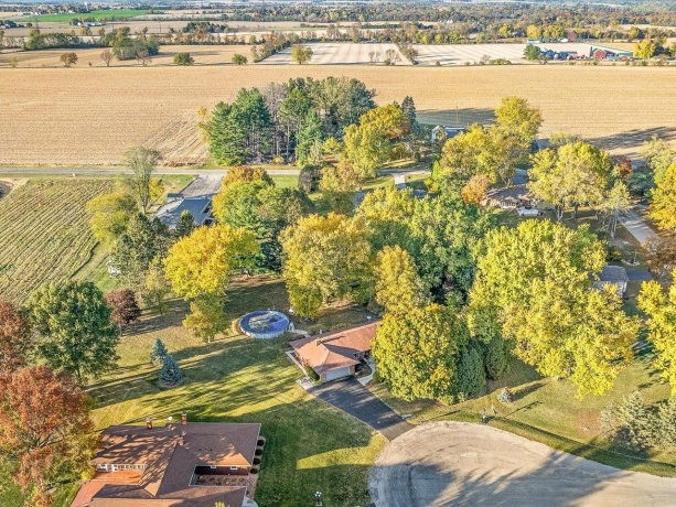 8181 Hilltop, WINNEBAGO, Illinois 61088, 3 Bedrooms Bedrooms, ,2 BathroomsBathrooms,House,For Sale,Hilltop,202506747