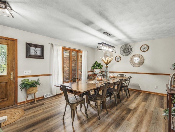 8181 Hilltop, WINNEBAGO, Illinois 61088, 3 Bedrooms Bedrooms, ,2 BathroomsBathrooms,House,For Sale,Hilltop,202506747