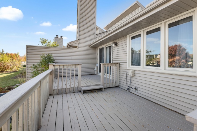 663 AMPHITHEATER DR #1, ROCKFORD, Illinois 61107, 2 Bedrooms Bedrooms, ,2 BathroomsBathrooms,Condominium,For Sale,AMPHITHEATER DR #1,202506746