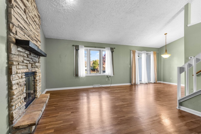 663 AMPHITHEATER DR #1, ROCKFORD, Illinois 61107, 2 Bedrooms Bedrooms, ,2 BathroomsBathrooms,Condominium,For Sale,AMPHITHEATER DR #1,202506746