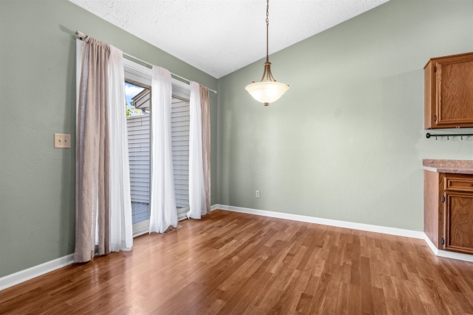 663 AMPHITHEATER DR #1, ROCKFORD, Illinois 61107, 2 Bedrooms Bedrooms, ,2 BathroomsBathrooms,Condominium,For Sale,AMPHITHEATER DR #1,202506746