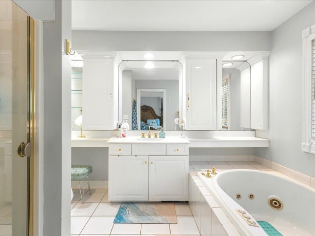 2356 SILVERTHORN, ROCKFORD, Illinois 61107, 4 Bedrooms Bedrooms, ,2 BathroomsBathrooms,House,For Sale,SILVERTHORN,202506494