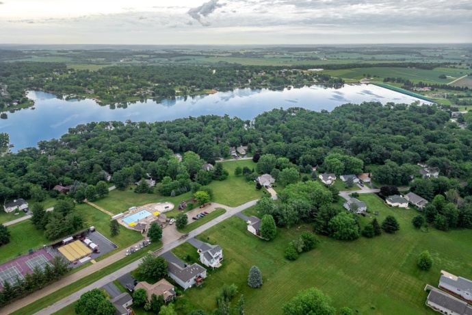 2108 Lake Summerset, LAKE SUMMERSET, Illinois 61019, 4 Bedrooms Bedrooms, ,2 BathroomsBathrooms,House,For Sale,Lake Summerset,202503425