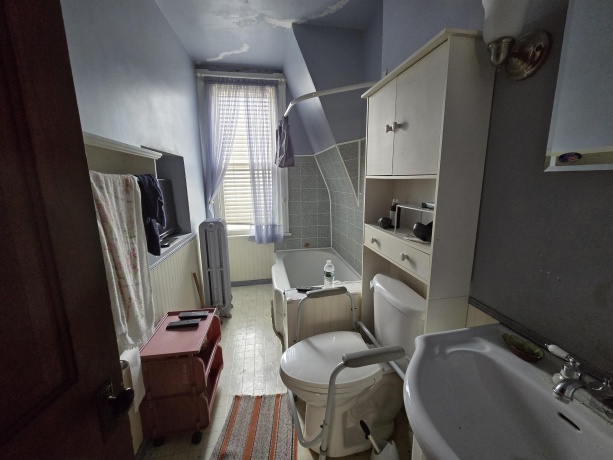 207 Division, POLO, Illinois 61064, 3 Bedrooms Bedrooms, ,1 BathroomBathrooms,House,For Sale,Division,202506762