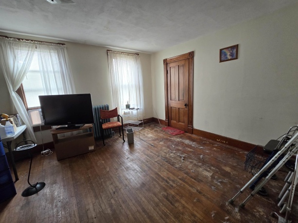 207 Division, POLO, Illinois 61064, 3 Bedrooms Bedrooms, ,1 BathroomBathrooms,House,For Sale,Division,202506762