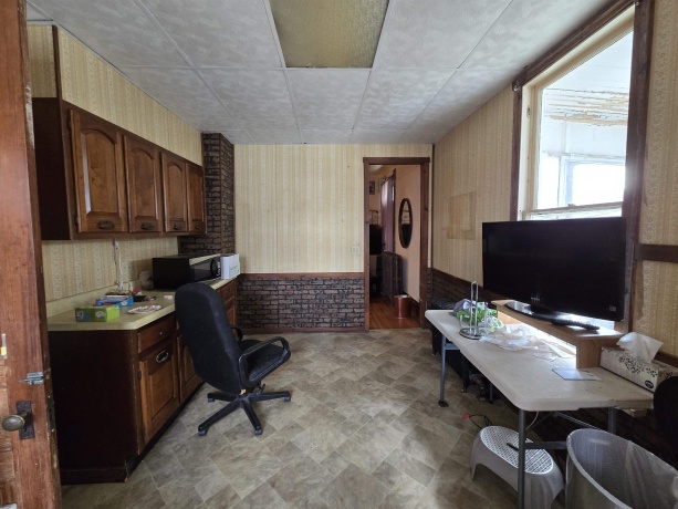 207 Division, POLO, Illinois 61064, 3 Bedrooms Bedrooms, ,1 BathroomBathrooms,House,For Sale,Division,202506762