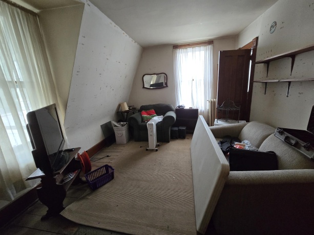 207 Division, POLO, Illinois 61064, 3 Bedrooms Bedrooms, ,1 BathroomBathrooms,House,For Sale,Division,202506762