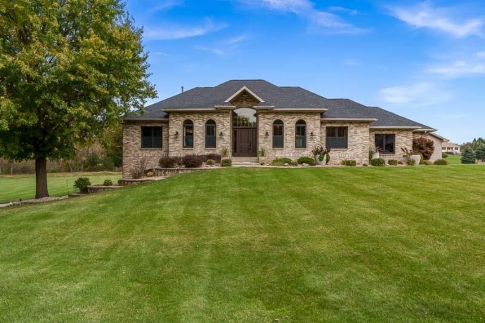 7146 BARNGATE, SOUTH BELOIT, Illinois 61080, 4 Bedrooms Bedrooms, ,4 BathroomsBathrooms,House,For Sale,BARNGATE,202506766