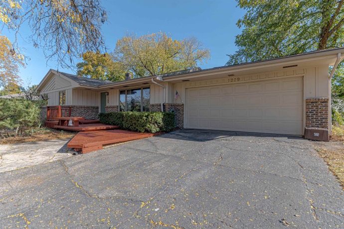 1209 Mayfield, ROCKFORD, Illinois 61107, 3 Bedrooms Bedrooms, ,1 BathroomBathrooms,House,For Sale,Mayfield,202506769