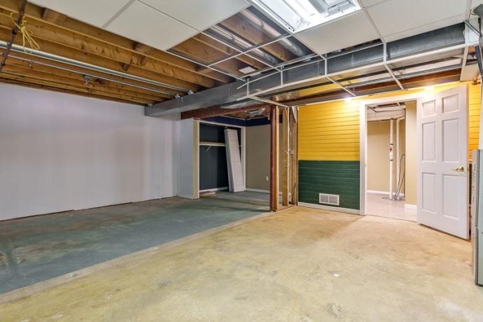 15685 State, PECATONICA, Illinois 61063, 5 Bedrooms Bedrooms, ,3 BathroomsBathrooms,House,For Sale,State,202506770