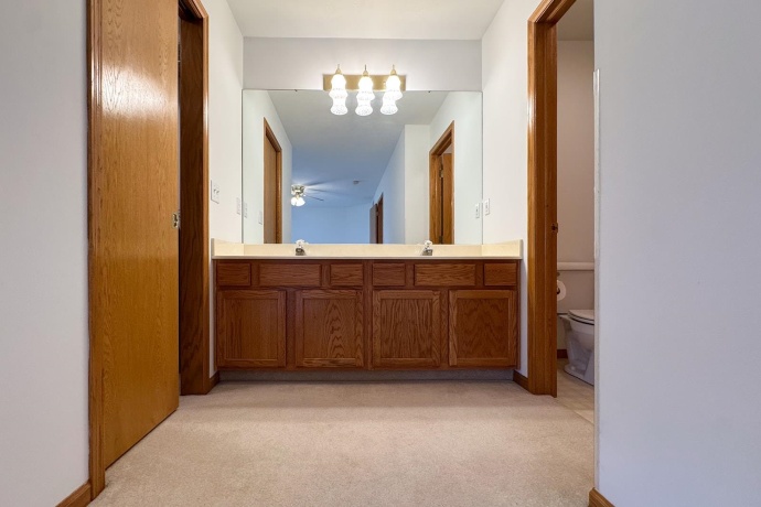 960 Comfortcove, MACHESNEY PARK, Illinois 61115, 3 Bedrooms Bedrooms, ,2 BathroomsBathrooms,House,For Sale,Comfortcove,202506772